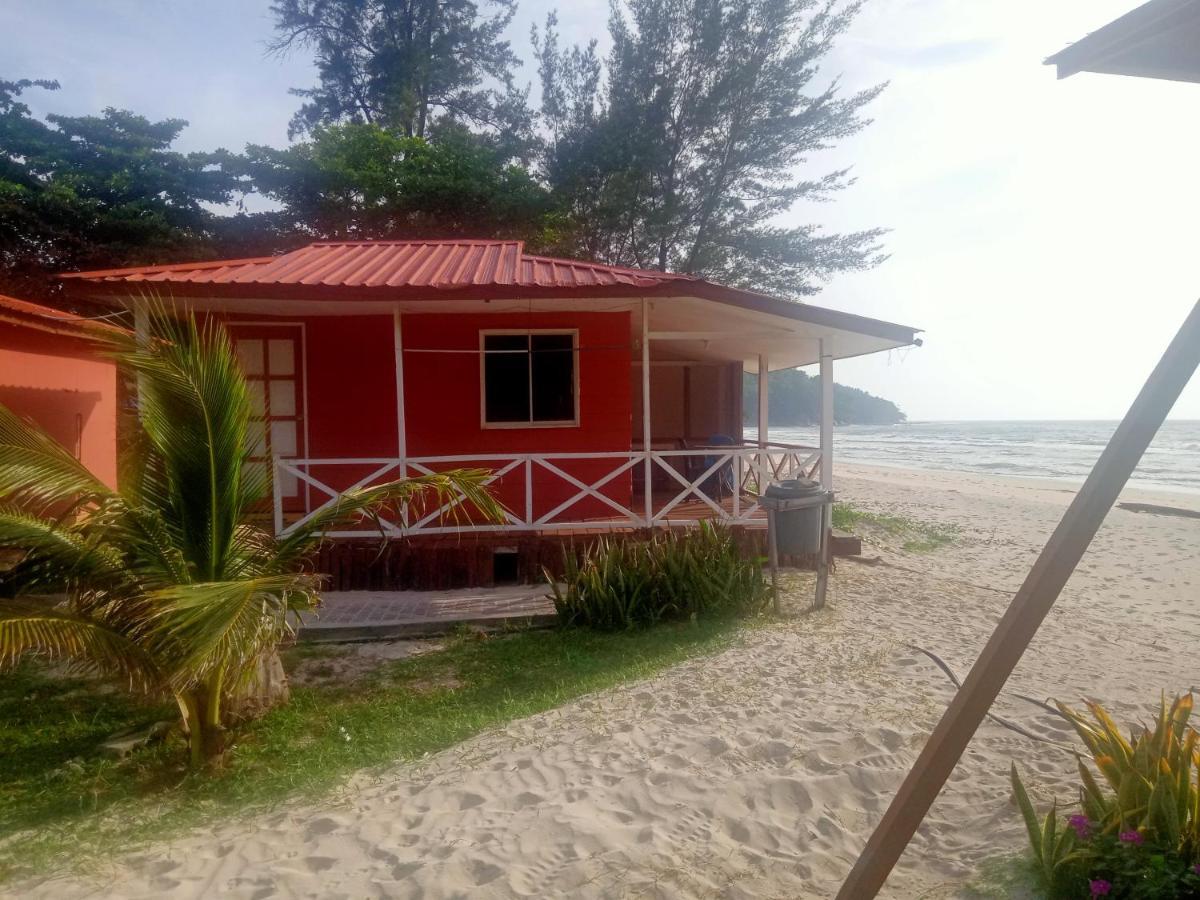Tumombuvoi Homestay Tiga Papan Экстерьер фото