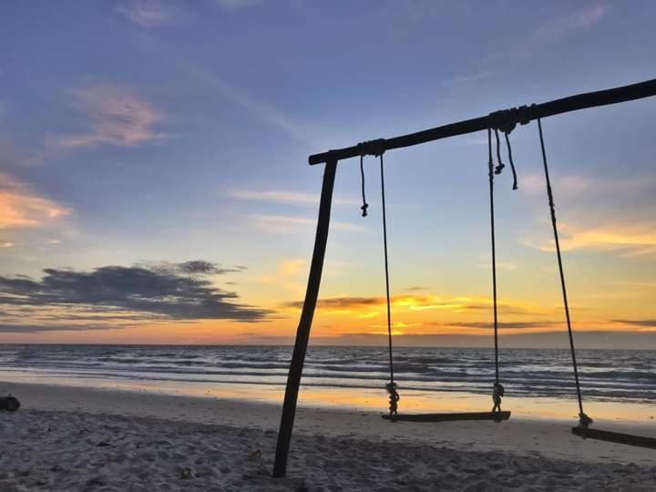 Tumombuvoi Homestay Tiga Papan Экстерьер фото